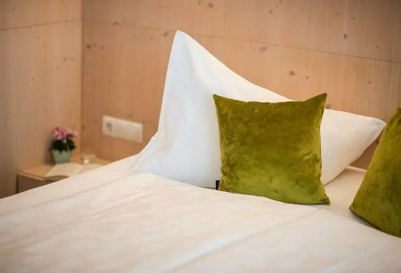 Deluxe-huone, Pustertalerhof