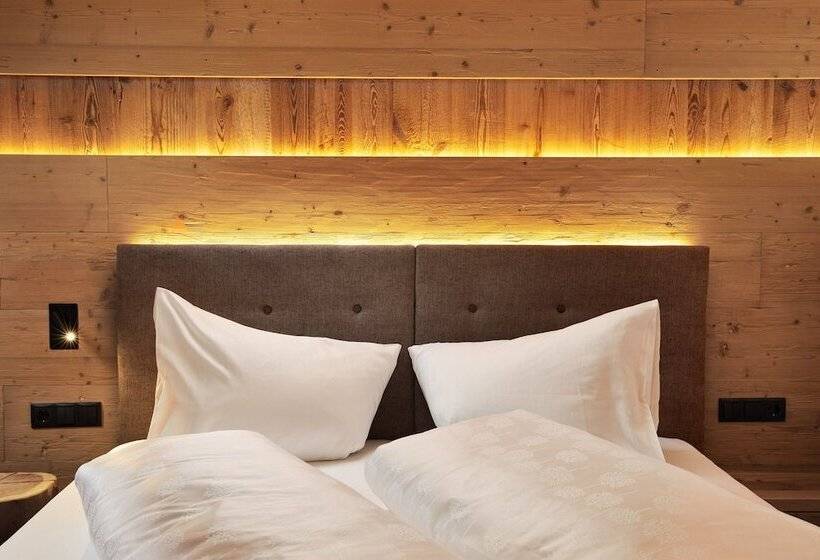 景色の見えるスイートルーム, Pustertalerhof