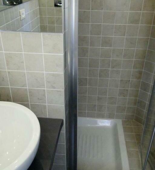 اتاق استاندارد, Sabrina