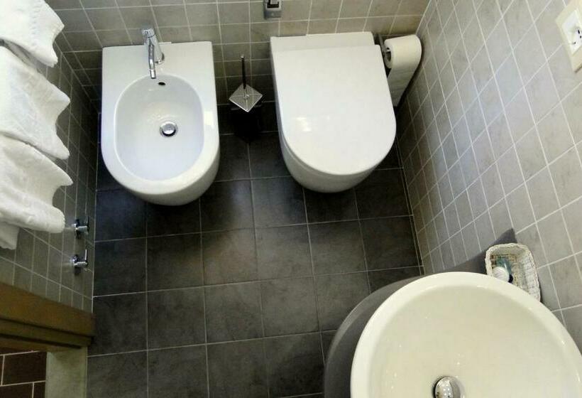 اتاق استاندارد, Sabrina