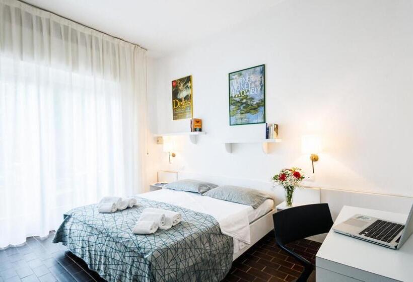 اتاق استاندارد, Sabrina