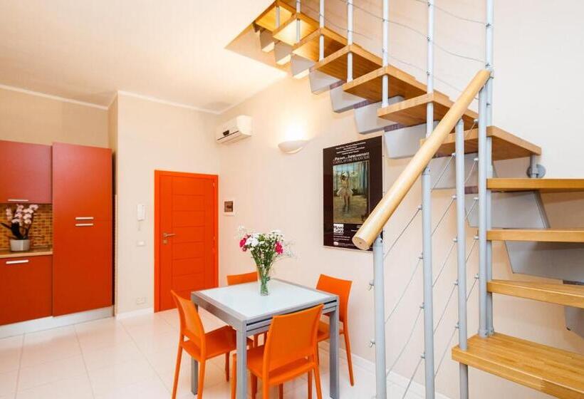 سوییت دوبلکس, Sabrina