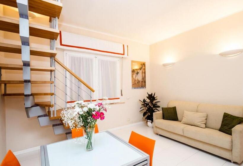 سوییت دوبلکس, Sabrina