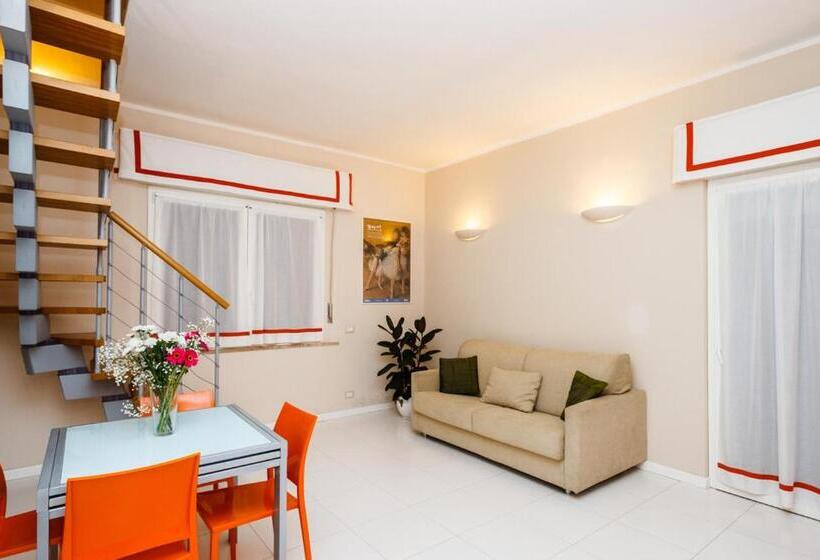 اتاق دوبلکس, Sabrina