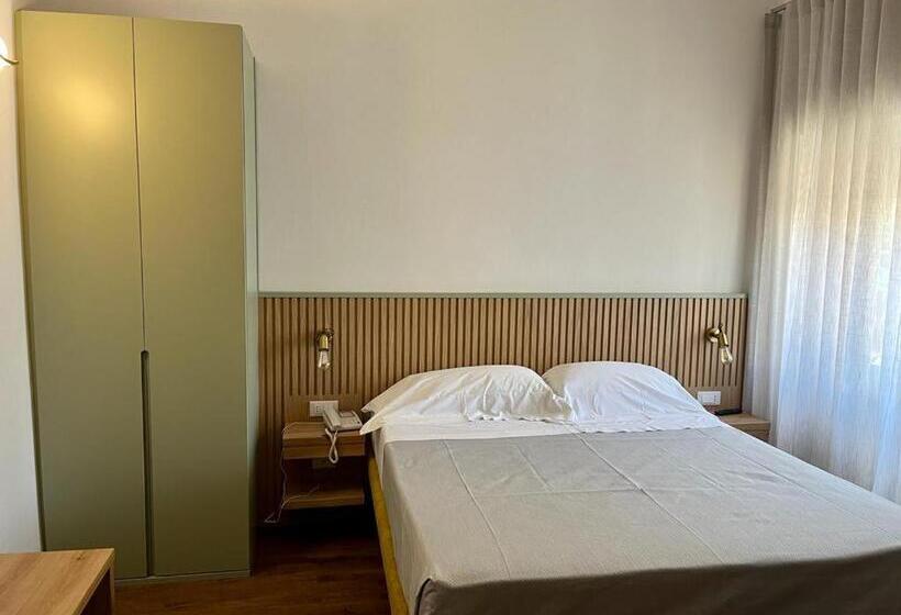 اتاق استاندارد در طبقه همکف, Sabrina