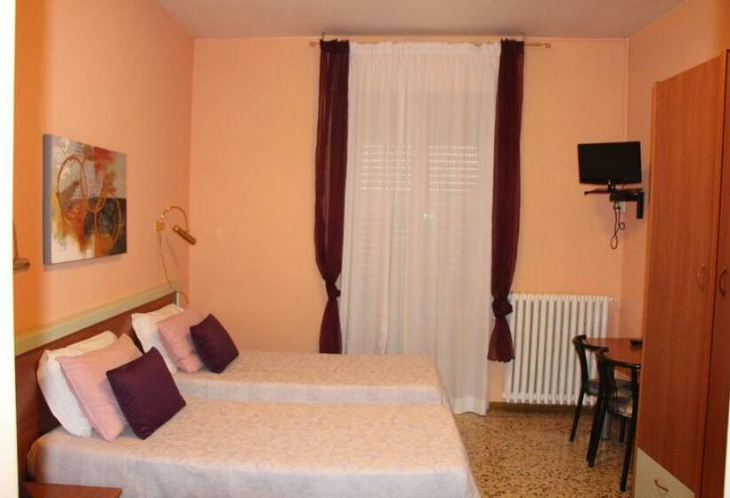 غرفة قياسية, San Donnino