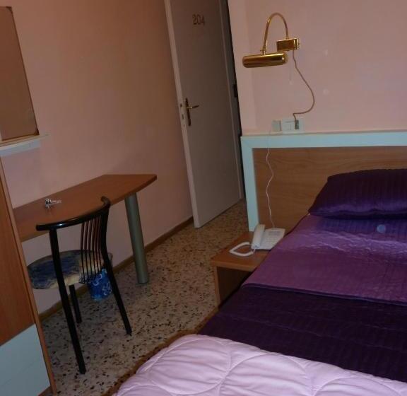 غرفة قياسية فردية, San Donnino