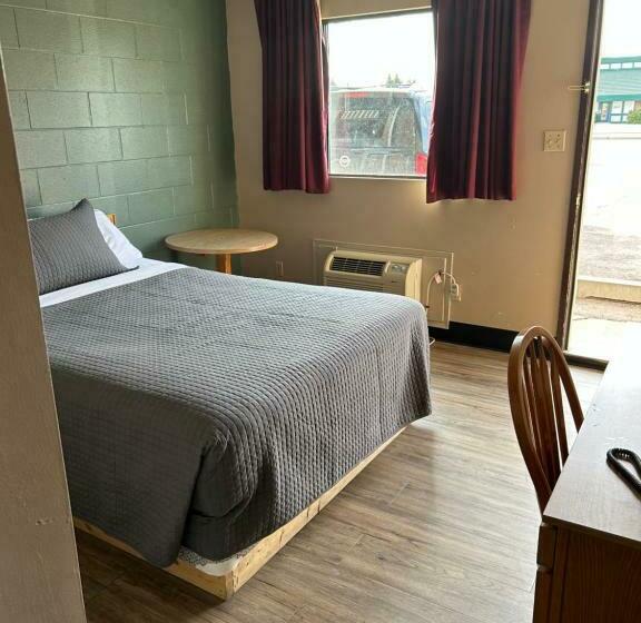 غرفة قياسية, Cedar Inn