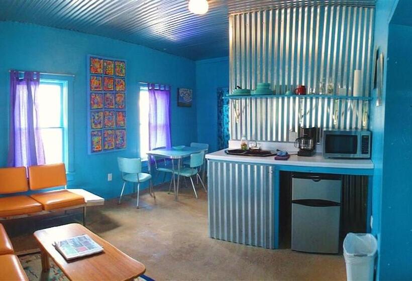 سوییت, Pelican Spa