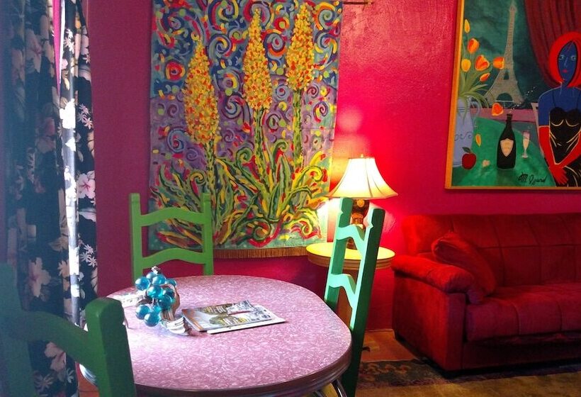 سوییت, Pelican Spa