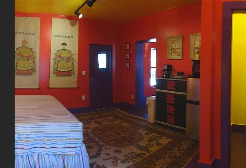 سوییت, Pelican Spa