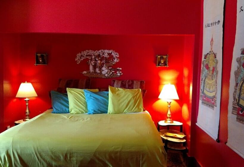 سوییت, Pelican Spa