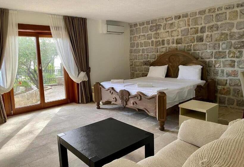 اتاق استاندارد با تراس, Pietra Mare Apartments