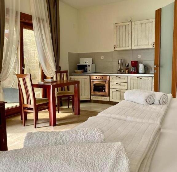 استودیو استاندارد با تراس, Pietra Mare Apartments