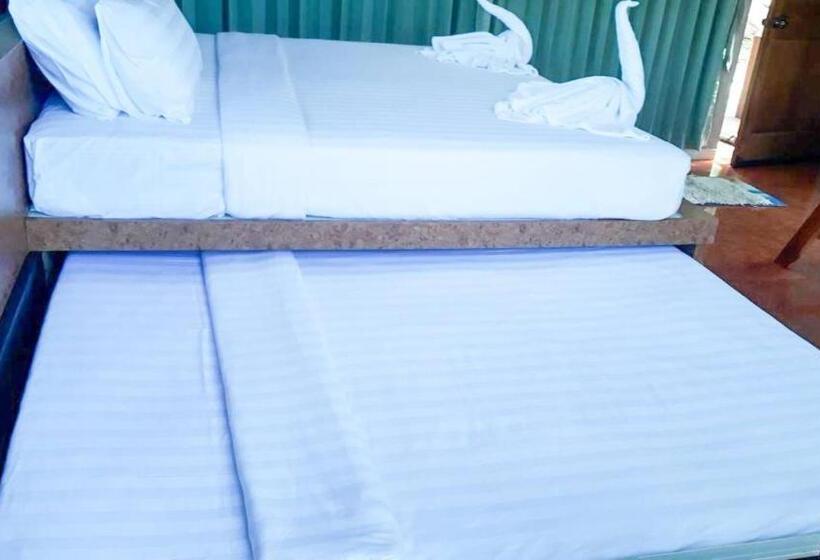 패밀리 룸, Pechpailin Resort