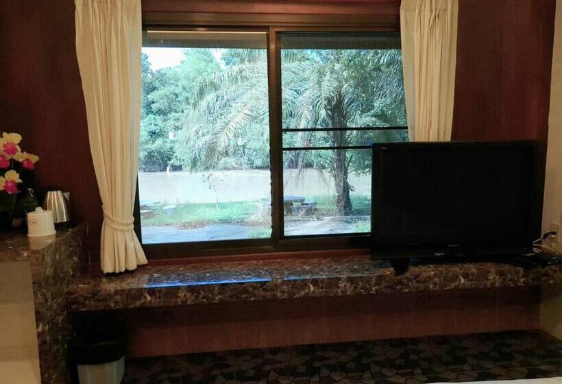 수피리어 패밀리 룸, Pechpailin Resort