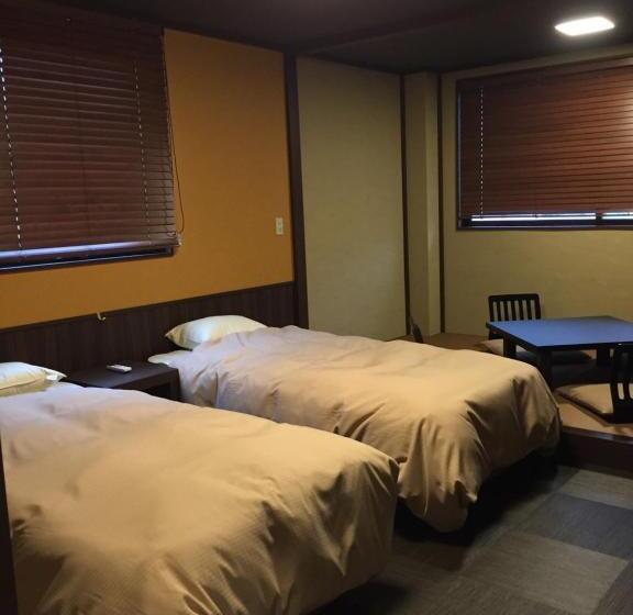 Habitació Quàdruple Estàndard Bany Compartit, Tokiwa Ryokan