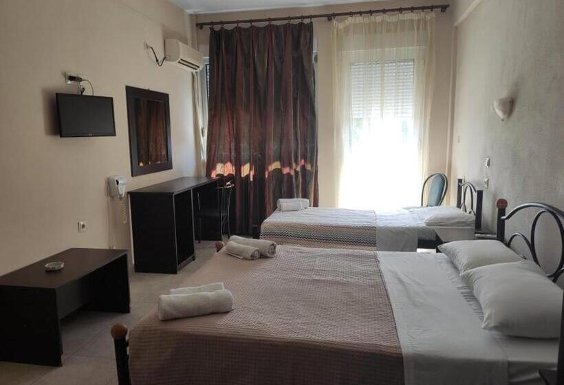 スタンダードトリプルルーム, Estia