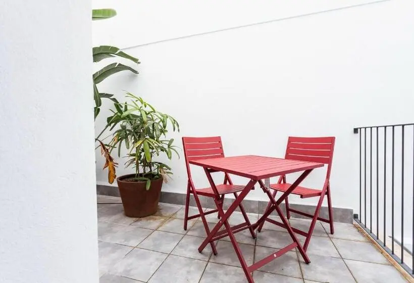 اتاق استاندارد با تراس, Reina 107 Beach Boutique