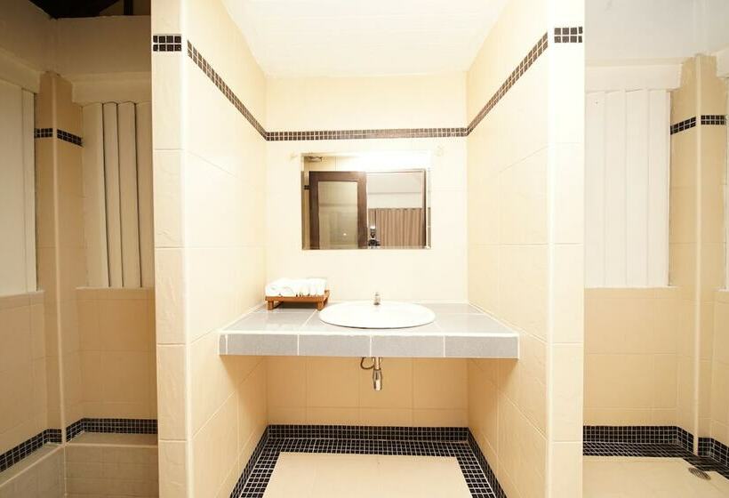 带大床的豪华间, Aquavana Haad Rin Resort