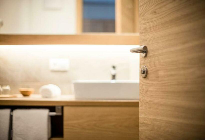 غرفة كمفورت مطلة على الجبل, B&b Boutiquehotel Clara