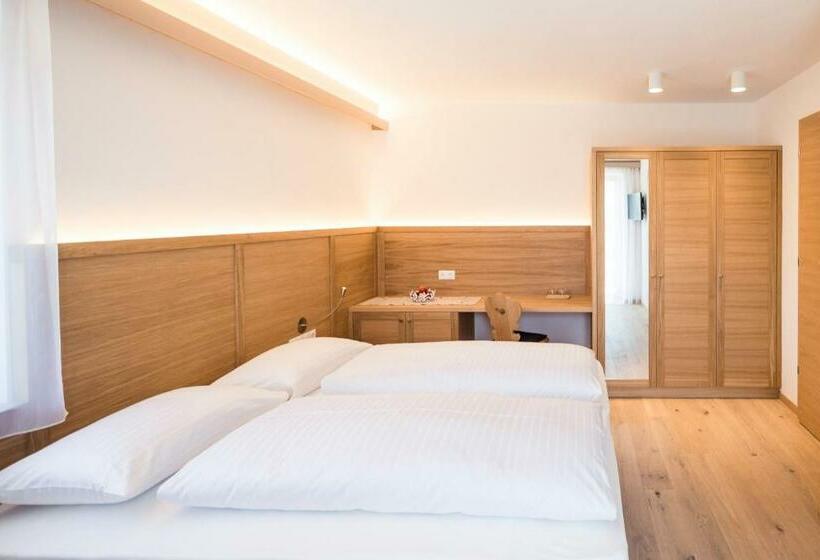 غرفة كمفورت مطلة على الجبل, B&b Boutiquehotel Clara