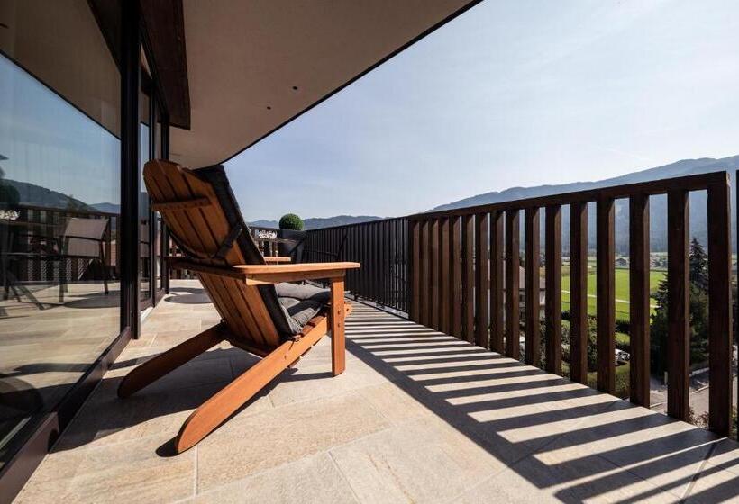 جناح دور أخير, B&b Boutiquehotel Clara