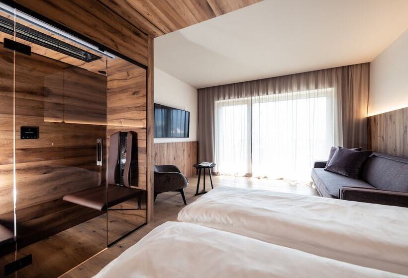 جناح دور أخير, B&b Boutiquehotel Clara