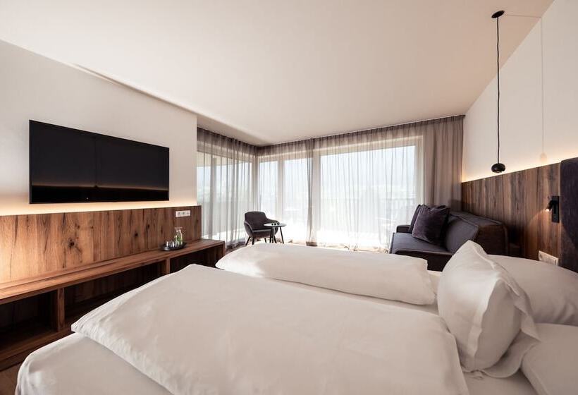 جناح دور أخير, B&b Boutiquehotel Clara