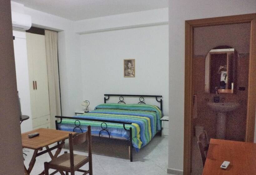 חדר סטנדרט לארבעה, B&b Il Raggio Di Sole