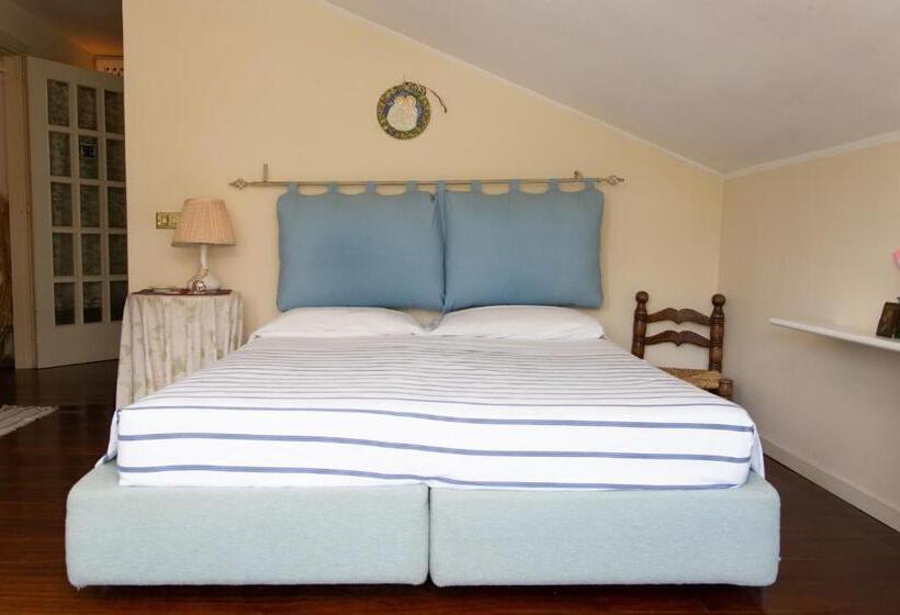 غرفة قياسية ثلاثية, B&b Villa Il Noce