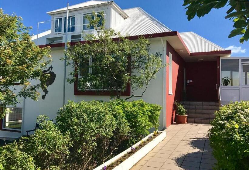 2 Bedroom Apartment, Guesthouse árný