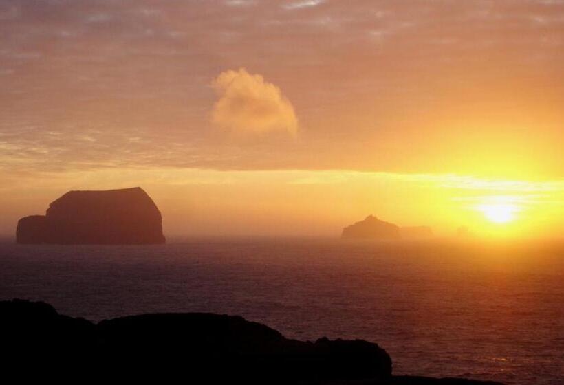 Standard Cuadruple Room Shared Bathroom, Guesthouse árný