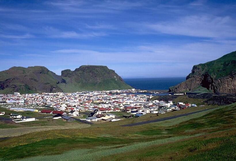 Standard Cuadruple Room Shared Bathroom, Guesthouse árný