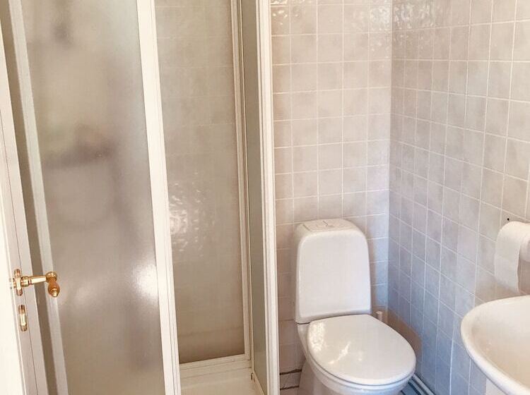 2 Bedroom Apartment, Guesthouse árný