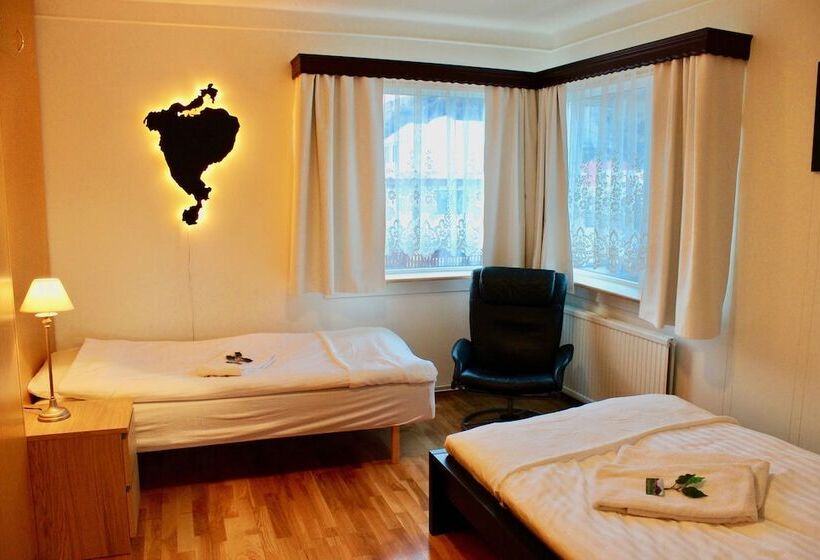 Standard Triple Room Shared Bathroom, Guesthouse árný