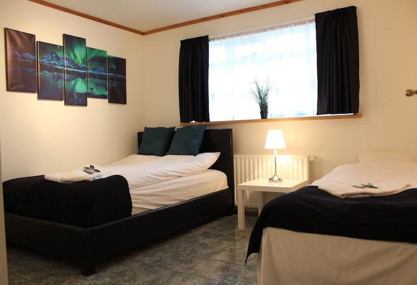 Standard Triple Room Shared Bathroom, Guesthouse árný