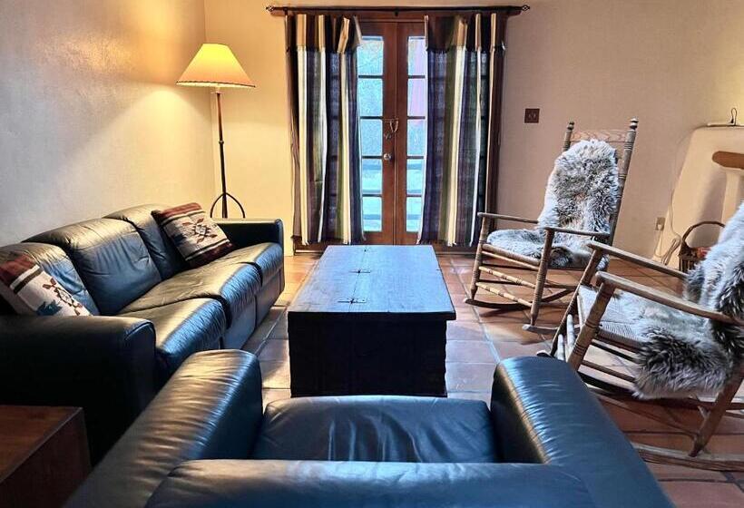 침실 1개 주택, Hacienda Del Sol