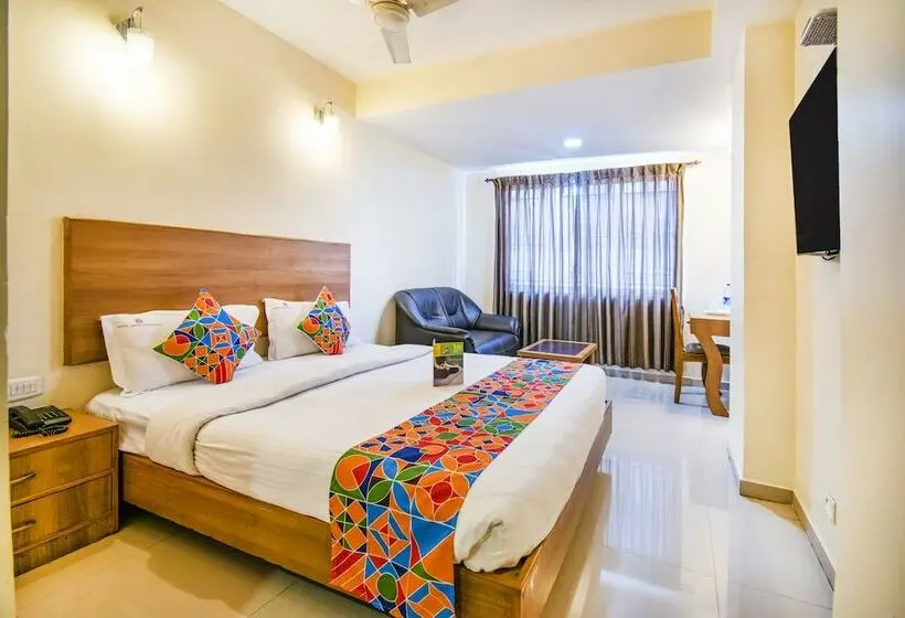 デラックスルーム, Fabhotel Jansi Deluxe   Nr Gandhipuram Bus Stand