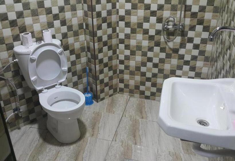 اتاق استاندارد یک نفره, Alhouriat