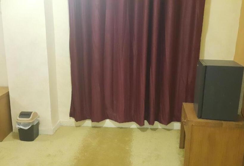 اتاق استاندارد یک نفره, Alhouriat