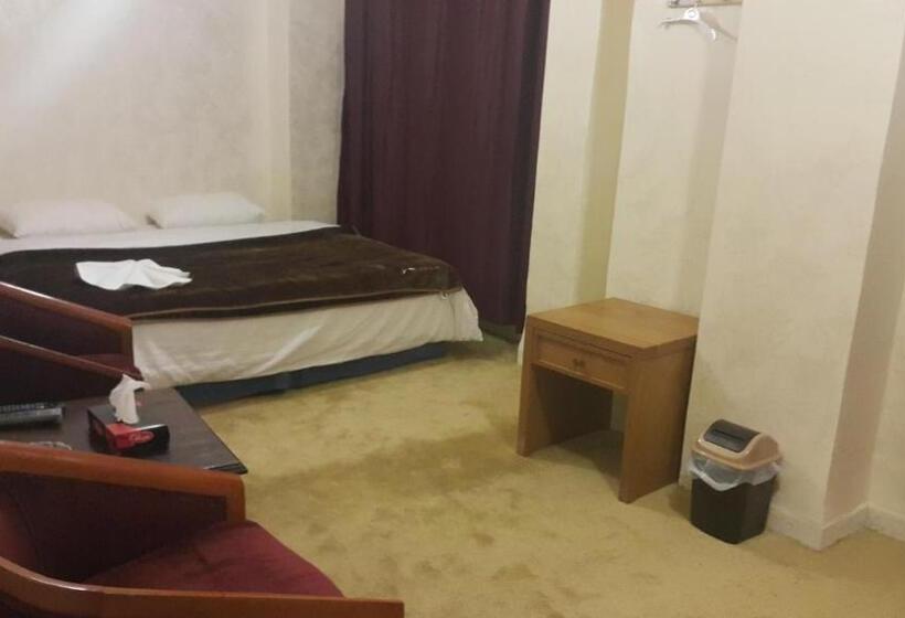 اتاق استاندارد یک نفره, Alhouriat