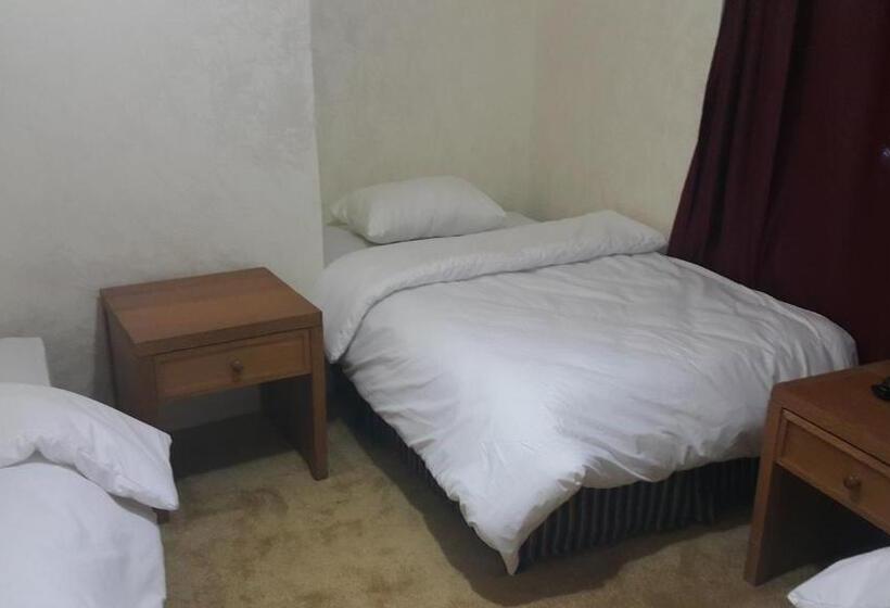 اتاق استاندارد یک نفره, Alhouriat