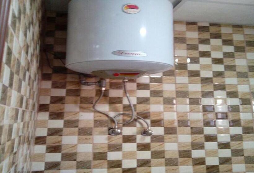 اتاق استاندارد چهار تخته, Alhouriat