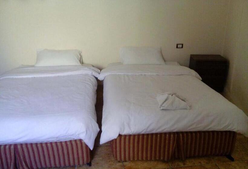اتاق استاندارد چهار تخته, Alhouriat