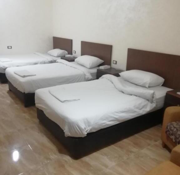 اتاق خانوادگی, Alhouriat