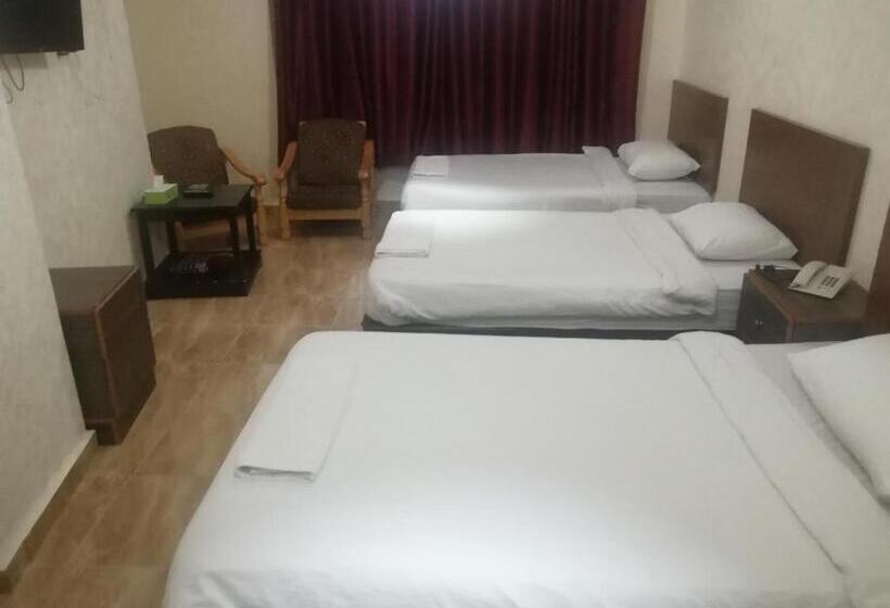 اتاق خانوادگی, Alhouriat