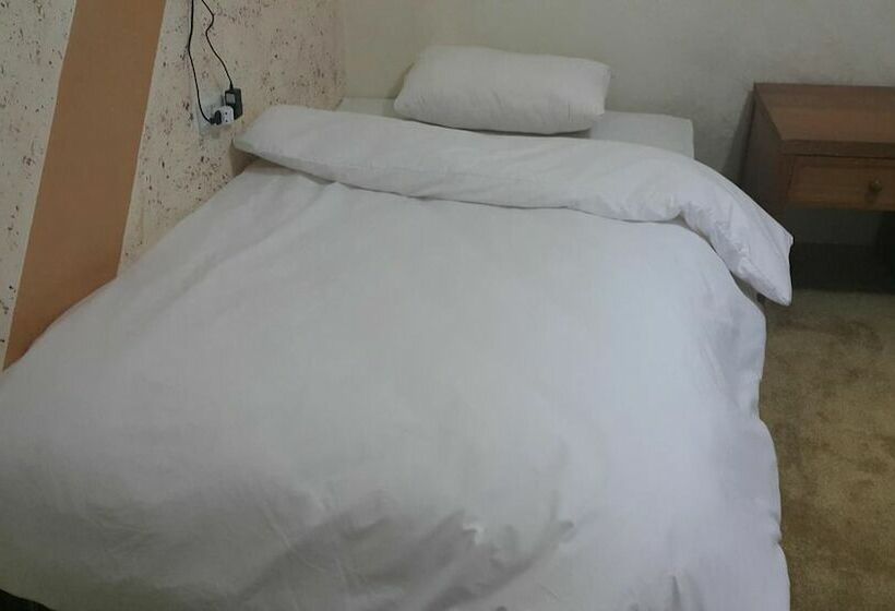 اتاق عادی با تخت دوبل, Alhouriat