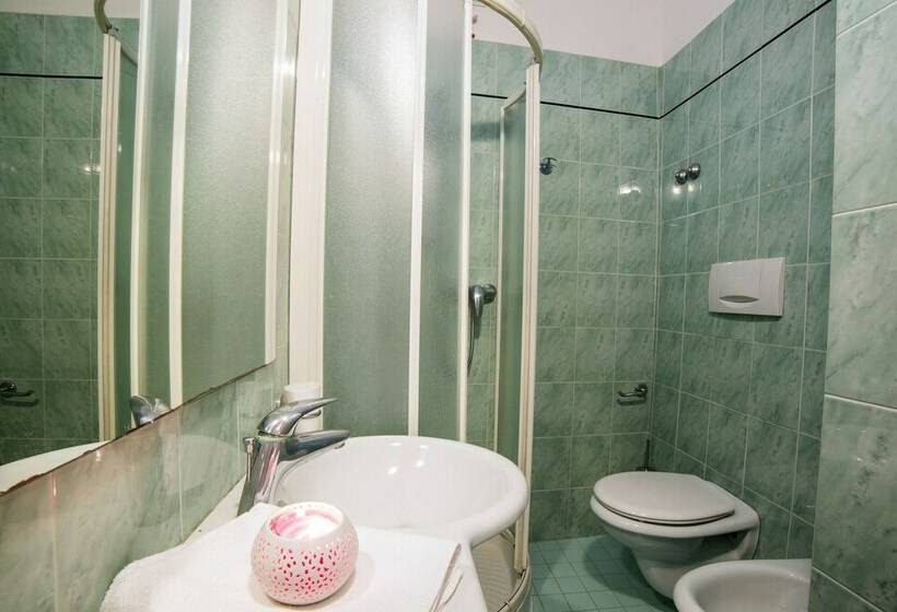 4 Bett Standardzimmer, Augusta