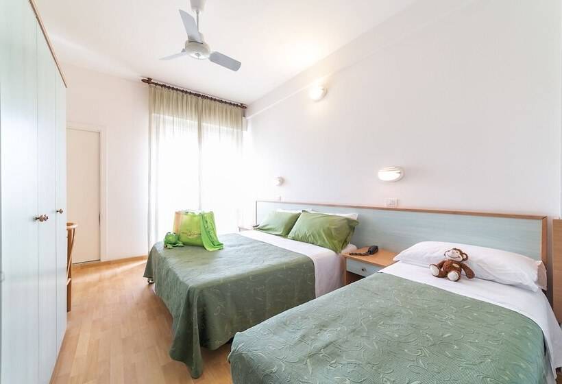 4 Bett Standardzimmer, Augusta